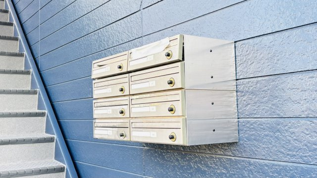 筑紫野市紫１丁目のアパートのエントランス