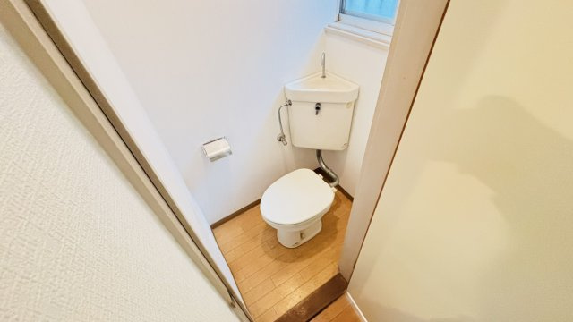 筑紫野市紫１丁目のアパートのトイレ