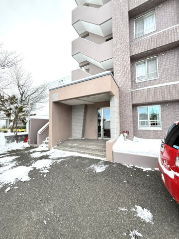 パルク宮の沢イーストの駐車場