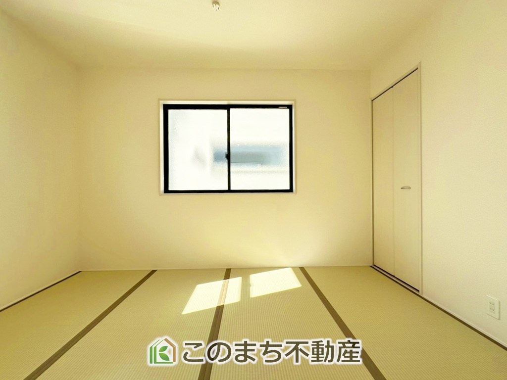 LiveleGarden.S第5下野小金井の和室|お子様のお昼寝にも便利な和室です。大きな窓から暖かな日差しが差し込みます♪
