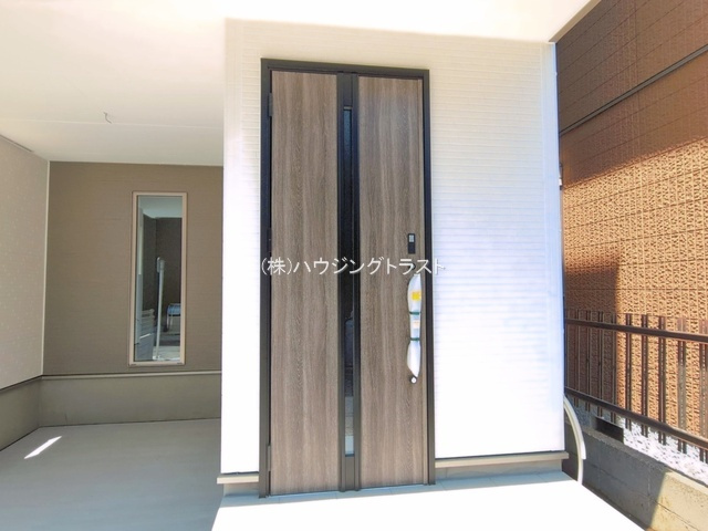 【仲介手数料無料】GRAFARE所沢市緑町６期・新築全２棟　の玄関
