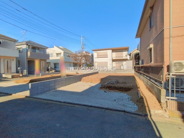 【仲介手数料無料】GRAFARE所沢市緑町６期　全２棟　の前面道路含む現地写真