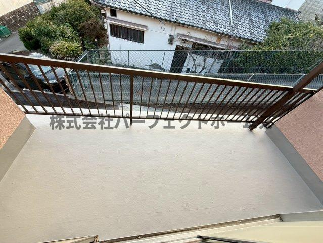 香里園山之手町テラスハウス　賃貸のバルコニー|暖かな日差しのふりそそぐバルコニー