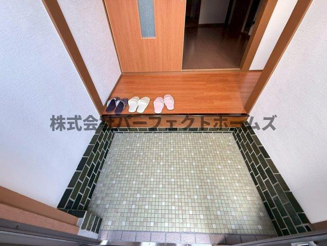 香里園山之手町テラスハウス　賃貸の玄関|落ち着いた玄関です