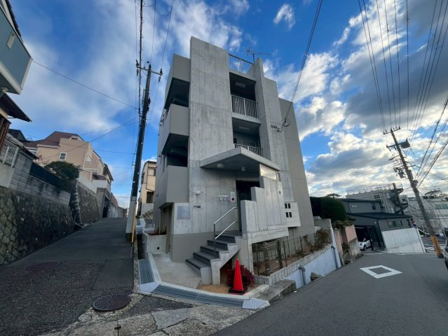 高丸陸フィールドアパートメント