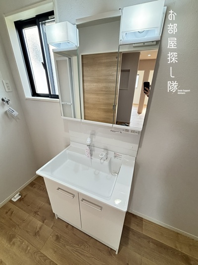 久留米市三潴町西牟田の新築一戸建の独立洗面台