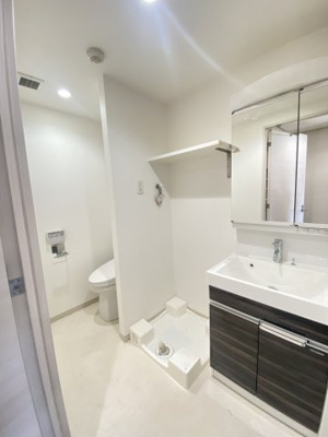 【洗面所】 | AZEST志村三丁目 | 広い洗面スペース