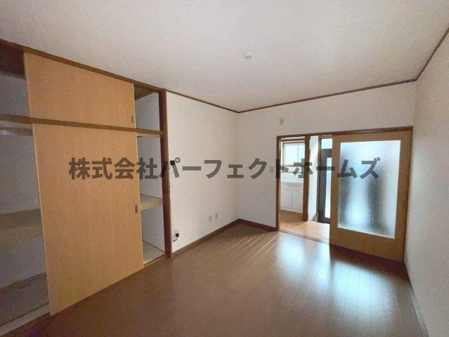 香里園山之手町テラスハウス　賃貸の洋室|きれいな洋室です
