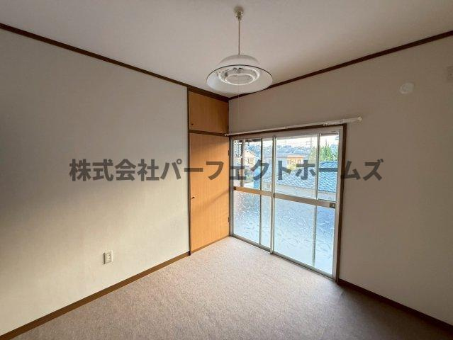 香里園山之手町テラスハウス　賃貸の洋室|落ち着いた色調の洋室です