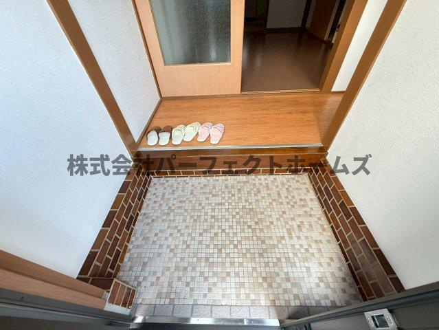 香里園山之手町テラスハウス　賃貸の玄関|落ち着いた玄関です