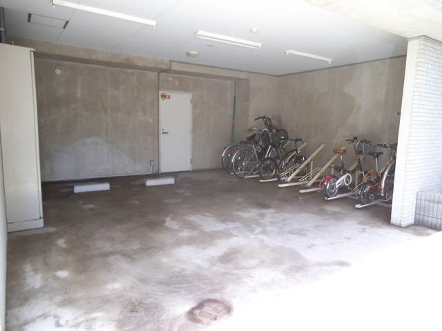 ベルグレードＡの駐車場|駐車場完備☆