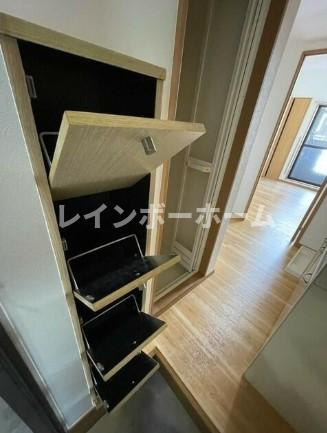 江東区亀戸５丁目のアパートの収納