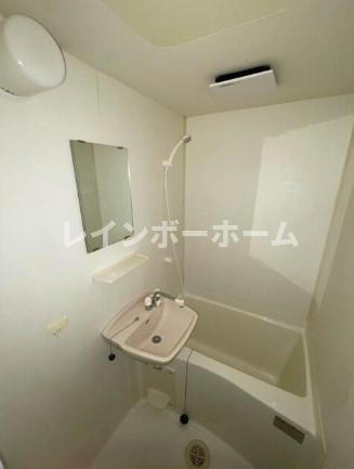 江東区亀戸５丁目のアパートの浴室