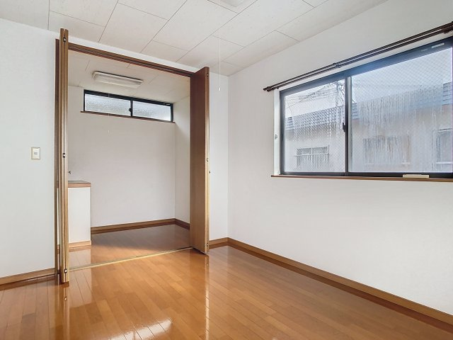 桧町1丁目17-64-12貸家の収納|2階 ウォークインクローゼット