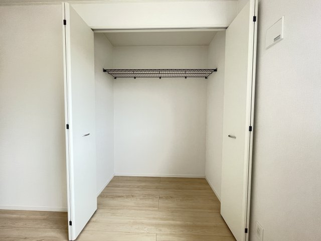 クレイドルガーデン八戸市売市第4　４号の収納