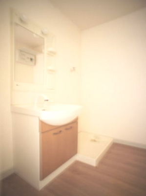 【独立洗面台】 | シルフィード | 洗髪洗面化粧台と洗濯機置き場があります♪