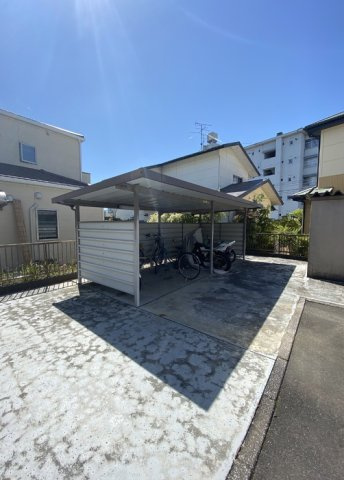 セジュール・アヴニールの駐車場