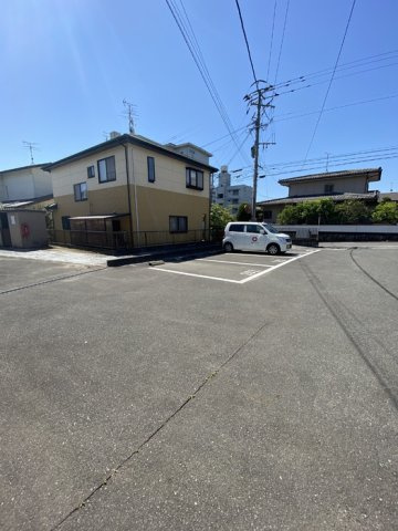 セジュール・アヴニールの駐車場