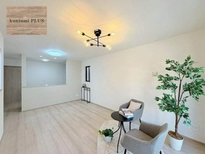 枚方市香里ケ丘12丁目の居間・リビング