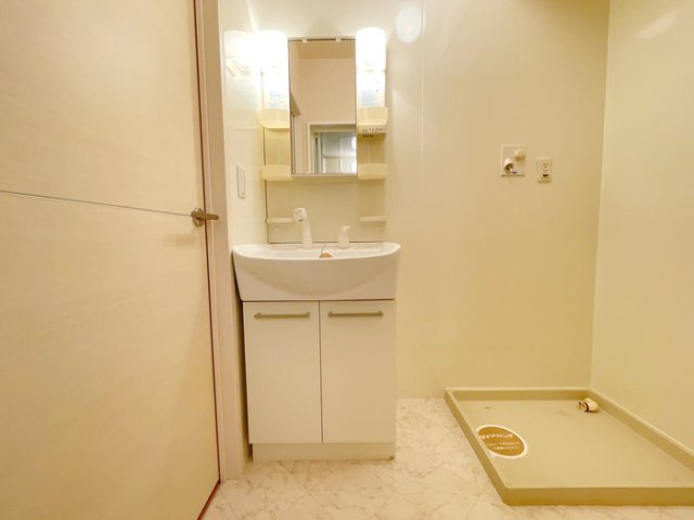 コンフォート ヴィラの洗面所