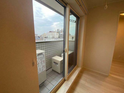 【バルコニー】 | クリスタルビルディング