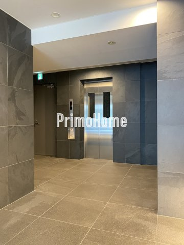 グランパセオ神田駅前のエントランス