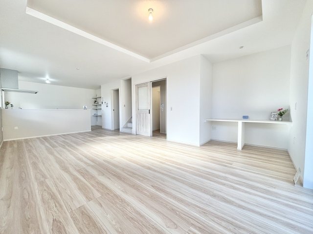 【居間・リビング】の画像