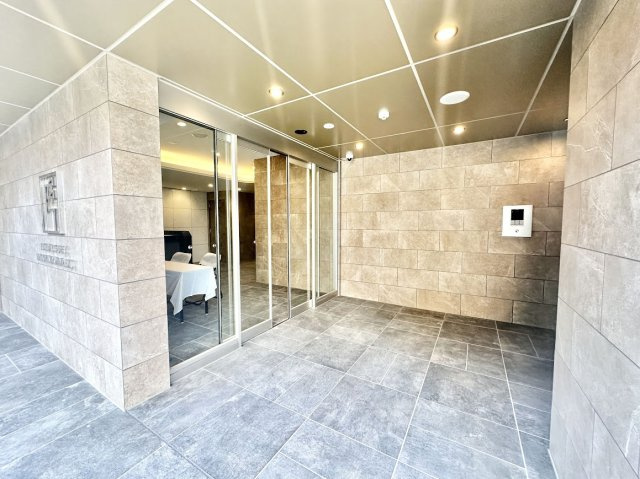 エステムコート名古屋上前津のエントランス