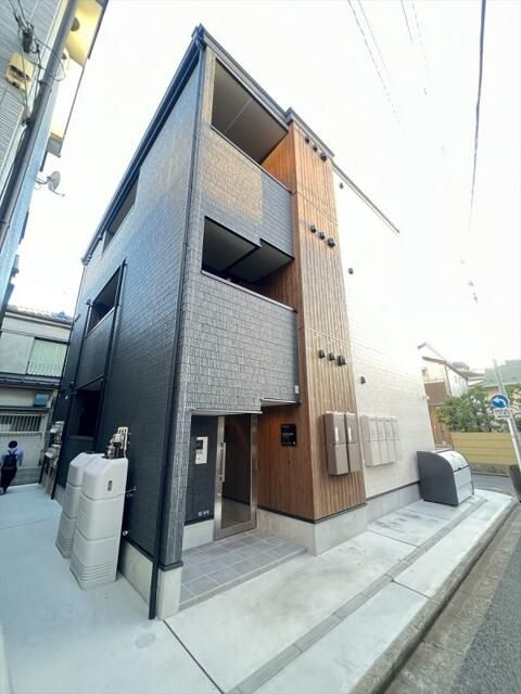 ＣＲＡＳＴＩＮＥ志茂