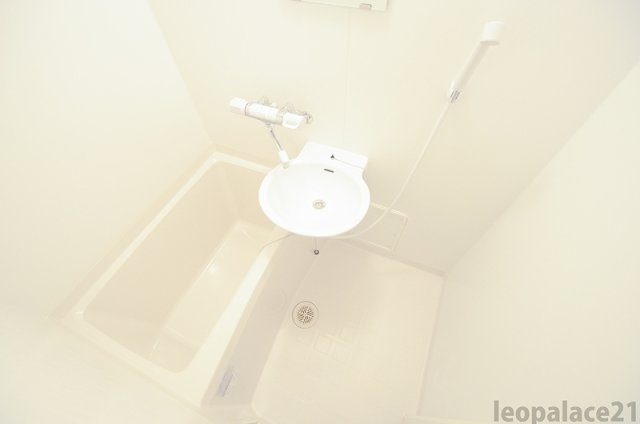 レオネクスト緑ヶ丘の浴室