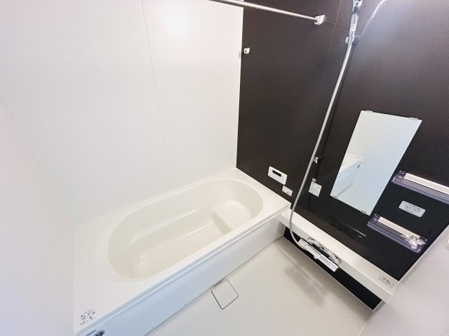 千葉市美浜区真砂５丁目１１期の浴室