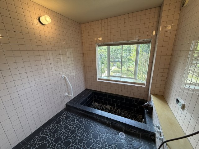 函南町　南箱根ダイヤランドの浴室