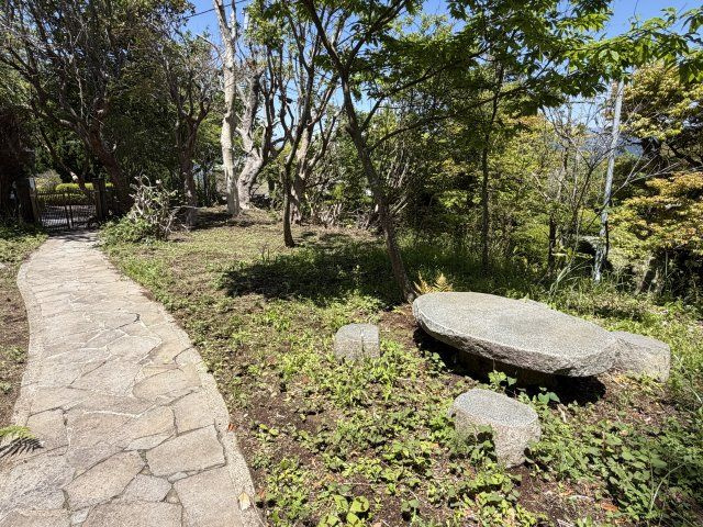 函南町　南箱根ダイヤランドの庭