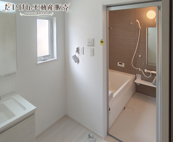 神戸市西区桜が丘東町4丁目の浴室