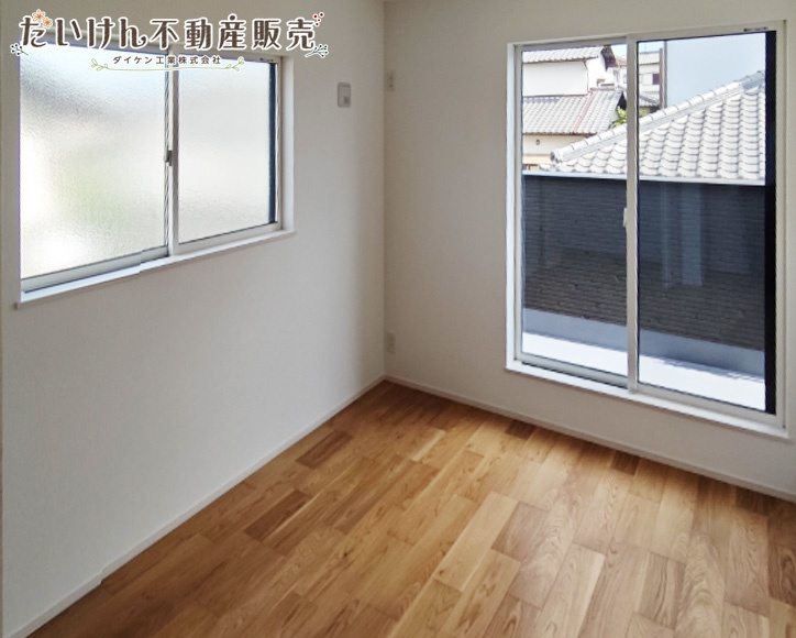 神戸市西区桜が丘東町4丁目の洋室