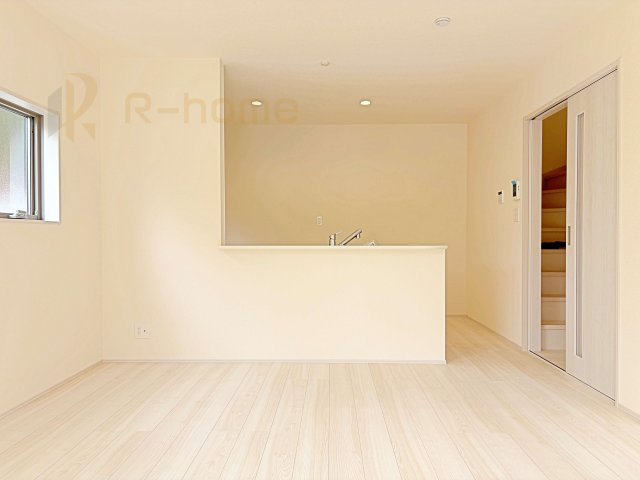 第1石岡市旭台　新築戸建て　1号棟のキッチン|リビングで遊ぶお子様にも目が届くカウンターキッチン！