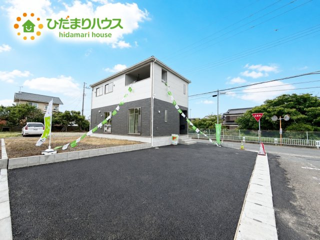 高萩市高萩第3　新築戸建　1号棟の駐車場|マイホームなら駐車場代がかかりません。しかも、自宅の駐車場で洗車ができます！今までコイン洗車に行っていた手間も省けて、節約にもつながります(^^♪