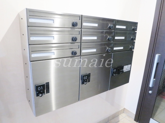 プランドール赤羽のその他共用部分|こちらが集合ポスト。