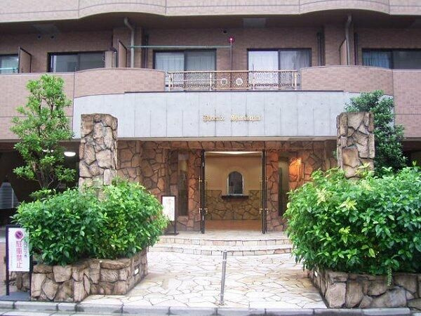 フェニックス下落合のエントランス