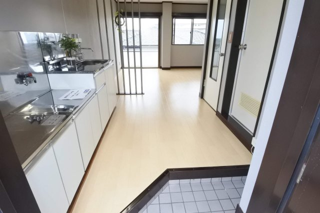 南台コーポの玄関