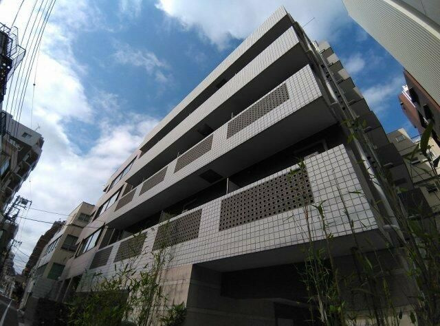 ラグジュアリーアパートメント本郷