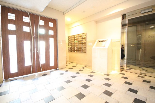 【エントランス】