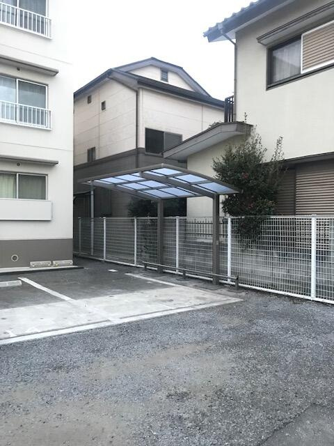 キャストロ鎌ケ谷の駐車場