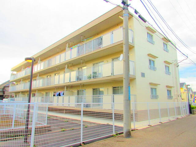 キャストロ鎌ケ谷の外観