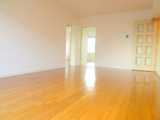 キャストロ鎌ケ谷の居間・リビング