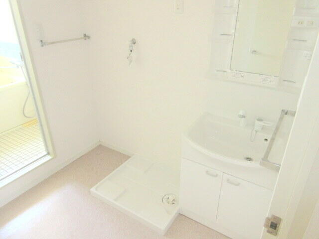 キャストロ鎌ケ谷の洗面所