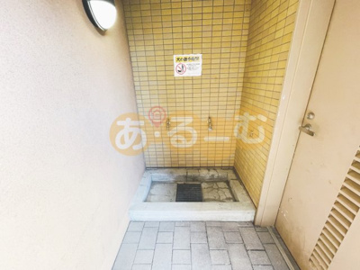 【玄関】 | パレスフォーツカモト2