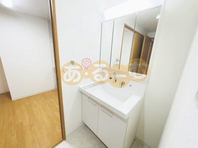 【洗面所】 | パレスフォーツカモト2