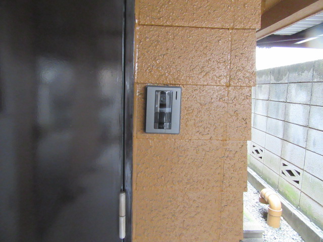 プチメゾンの玄関|モニター付きインターホン新設