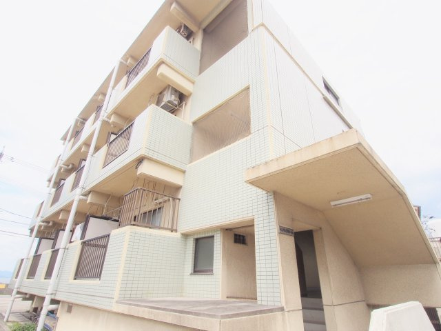 ベイサイドホーム坂の外観